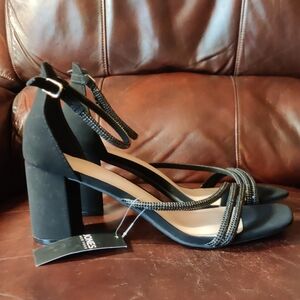 NEW Jones New York EALTON Sparkly Black Strappy Block Heels Size 11